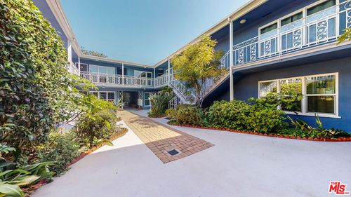 4-11284 Montana Ave, Los Angeles, CA, 90049 | Card Image