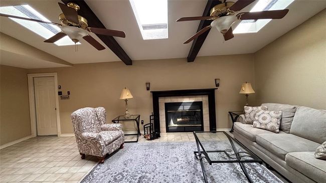 5720 Townhouse Ln, Townhouse with 3 bedrooms, 3 bathrooms and null parking in Beaumont TX | Image 9