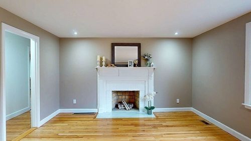 437 Salisbury St, Worcester, MA, 01609-1241 | Card Image