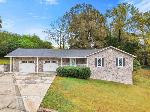 2228 Lakesite Dr, Soddy Daisy, TN, 37379-3240 | Card Image