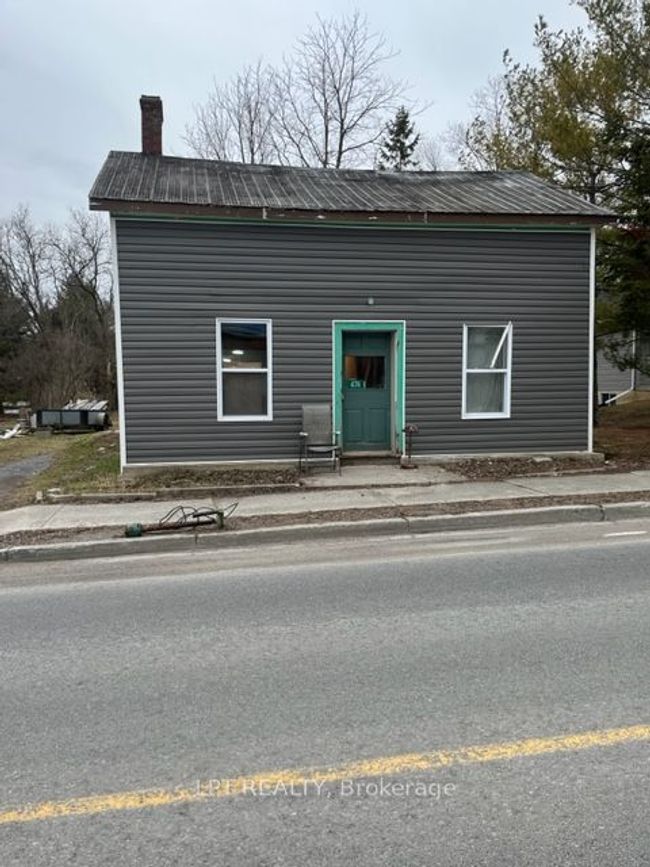 474 Main St, House other with 3 bedrooms, 2 bathrooms and 2 parking in Newburgh ON | Image 4