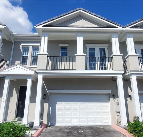 430 Gilman Place N, ST PETERSBURG, FL, 33716 | Card Image