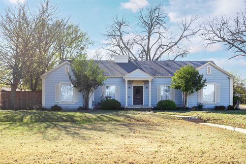 2005 1st St, Brownwood, TX, 76801-4524 | Card Image