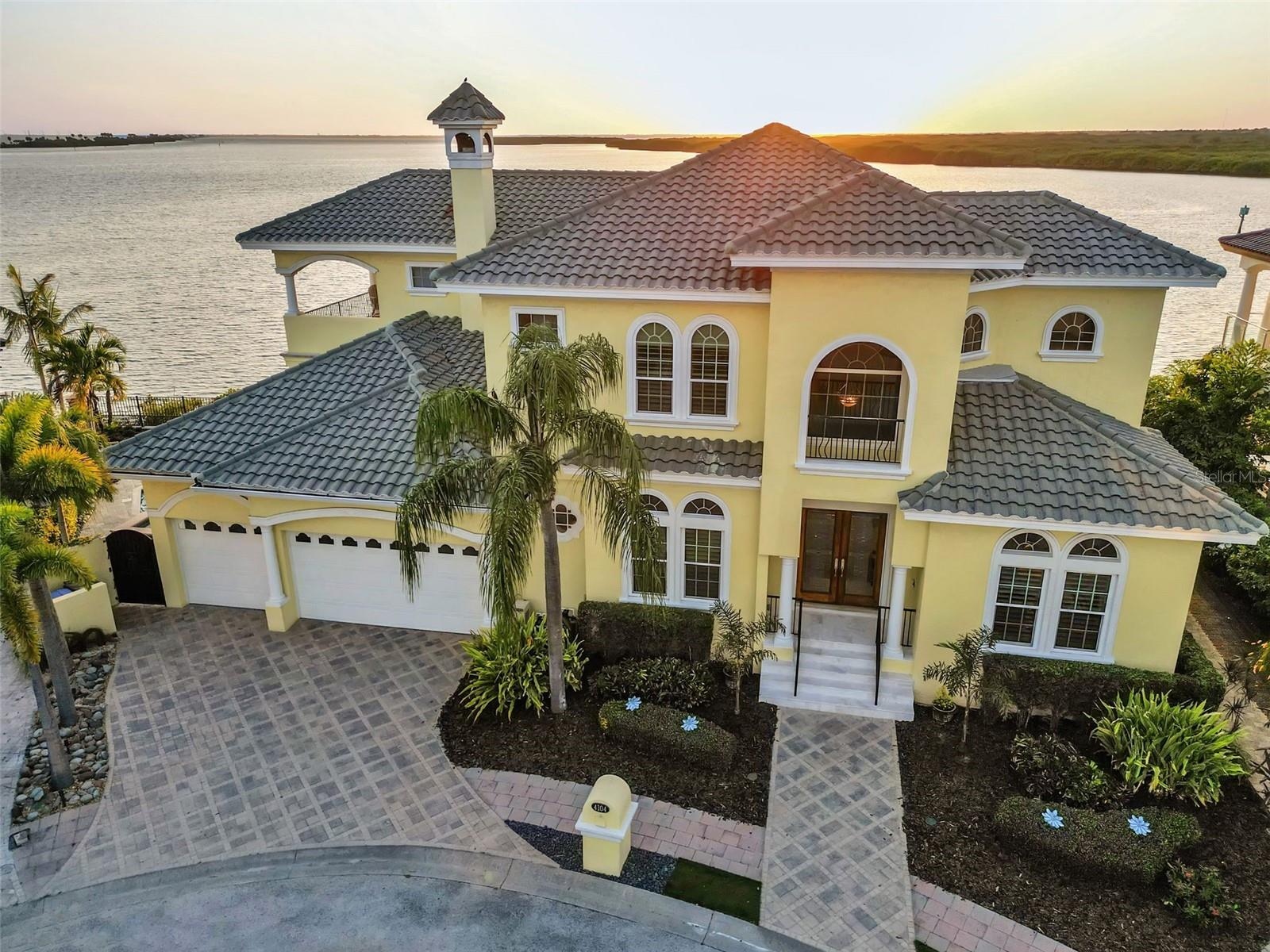 Causeway Vista Dr, Tampa, FL 33615