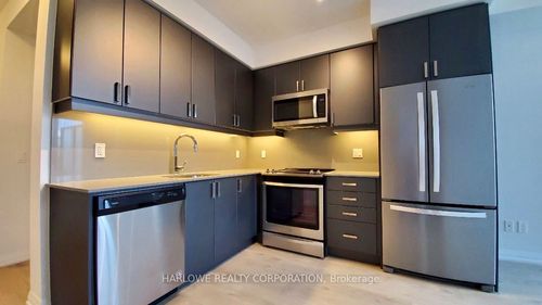 203-7895 Jane St, Concord, ON, L4K0K2 | Card Image