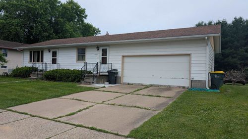 2077 N Dewey Ave, Reedsburg, WI, 53959-1050 | Card Image