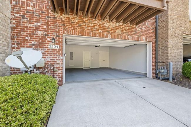 5504 Cameron Parc Dr, Townhouse with 3 bedrooms, 4 bathrooms and 2 parking in Johns Creek GA | Image 36
