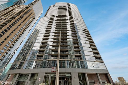 1511-450 E Waterside Dr, Chicago, IL, 60601-4717 | Card Image