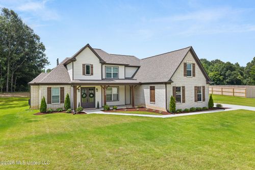 230 Centerline Roper Loop, Byhalia, MS, 38611 | Card Image