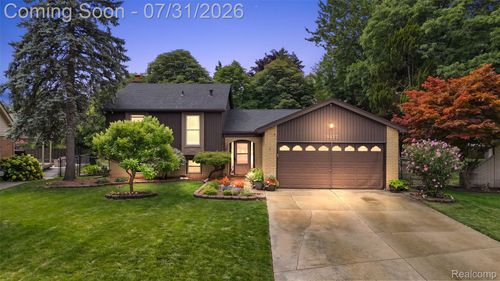 39477 Baroque Blvd, Clinton Twp, MI, 48038-2611 | Card Image