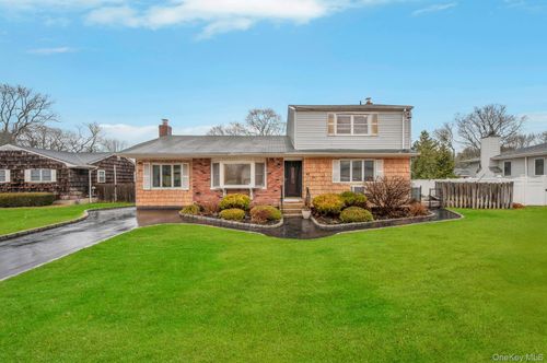 47 Pearsall Pl, Deer Park, NY, 11729-2113 | Card Image