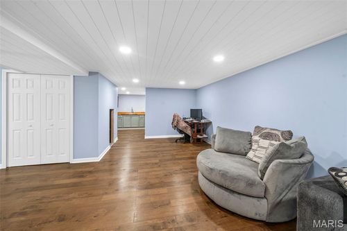 5265 Country Club Rd, Washington, MO, 63090-5246 | Card Image