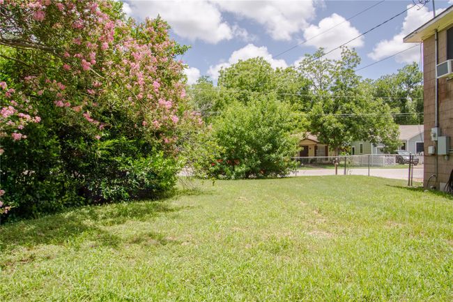 711 E Sixth St, House other with 3 bedrooms, 2 bathrooms and 3 parking in Brenham TX | Image 29