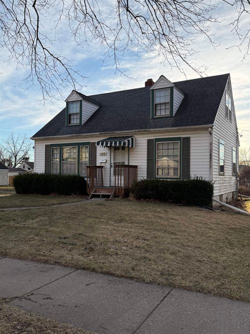 145 Saint Lo Dr, Prairie Du Chien, WI, 53821-1668 | Card Image