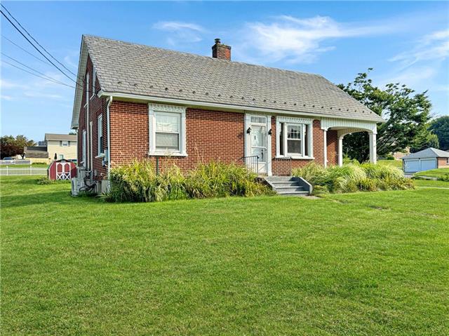 Lawn Rd, Nazareth, PA 18064