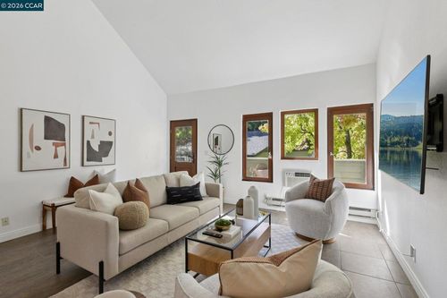 608-600 Suntree Ln, Pleasant Hill, CA, 94523-5166 | Card Image