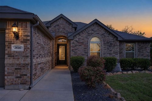3616 Meadowtrail Ln, Denton, TX, 76207-1164 | Card Image