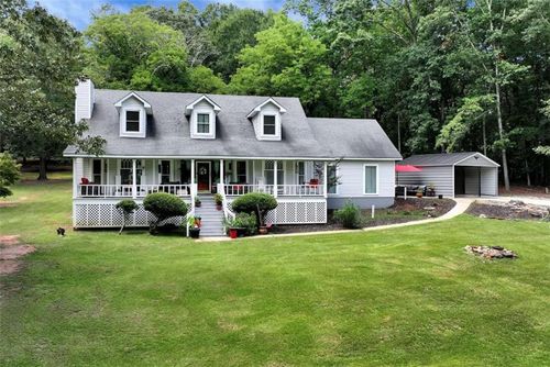 425 Greenleaf Dr, Lavonia, GA, 30553-6025 | Card Image