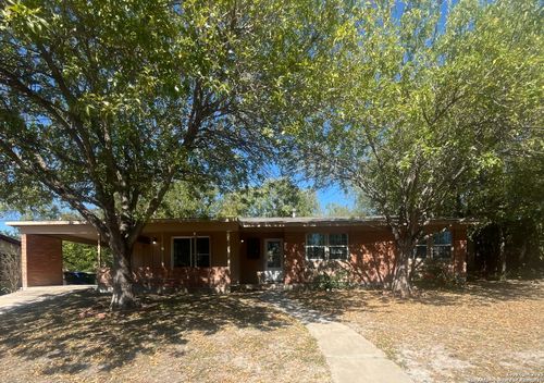 531 Crestview Dr, San Antonio, TX, 78201-6621 | Card Image