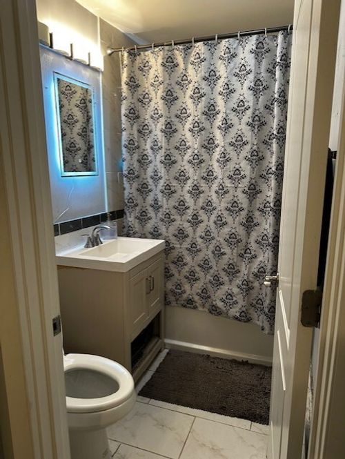 apt-1w-1617 W Glenlake Ave, Chicago, IL, 60660-2434 | Card Image