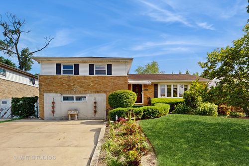 270 Concord Dr, Melrose Park, IL, 60160-2521 | Card Image