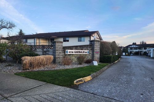 73-32718 Garibaldi Dr, Abbotsford, BC, V2T5T6 | Card Image