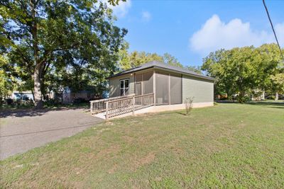 216 Washington Street, House other with 3 bedrooms, 3 bathrooms and 4 parking in Smithville TX | Image 3