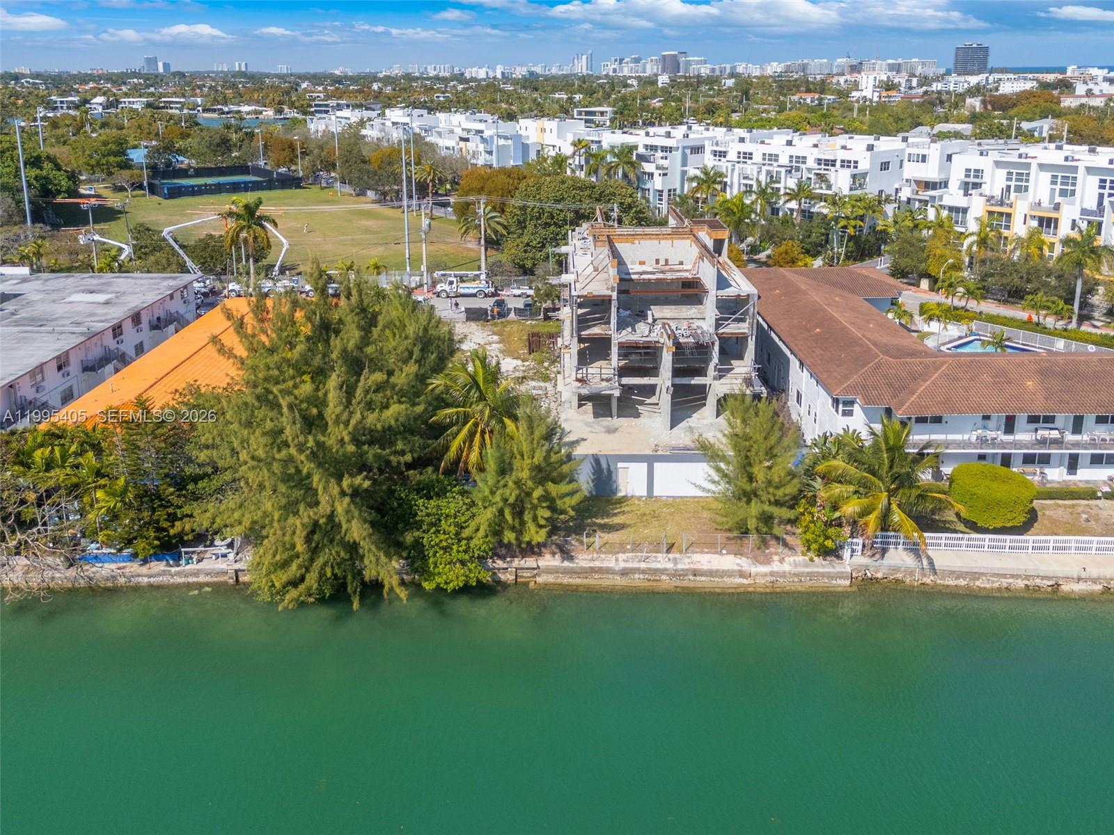 Land in Miami Beach 2