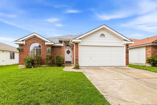 8426 Pigeonberry Dr, Converse, TX, 78109-3560 | Card Image
