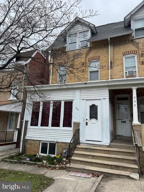 533 Buttonwood St, NORRISTOWN, PA, 19401-4204 | Card Image