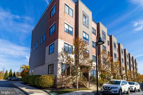 401 Lakeview Ct, KING OF PRUSSIA, PA, 19406-1544 | Card Image