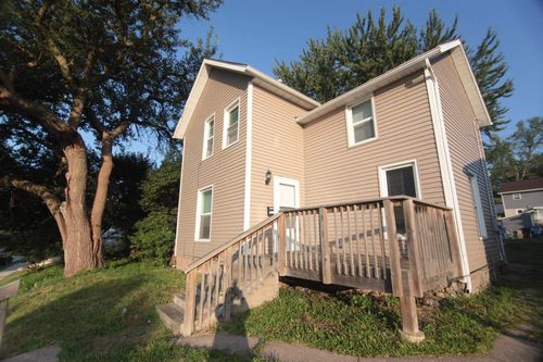 818 Charlotte St, Davenport, IA, 52803-5726 | Card Image