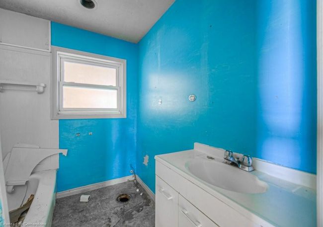 245 Ainslie St S, Home with 7 bedrooms, 0 bathrooms and 12 parking in Cambridge ON | Image 26