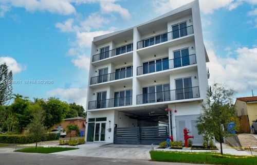 205-2010 Sw 25th Ter, Miami, FL, 33133-2467 | Card Image