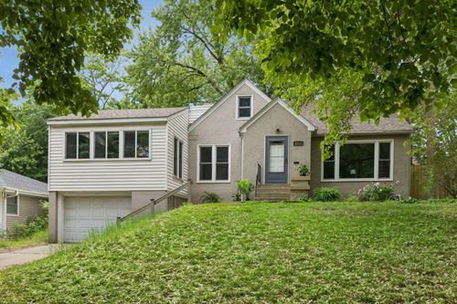 1233 Maywood St, Saint Paul, MN, 55117-4133 | Card Image