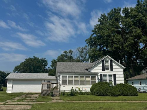 1203 E St, Charles City, IA, 50616-1522 | Card Image