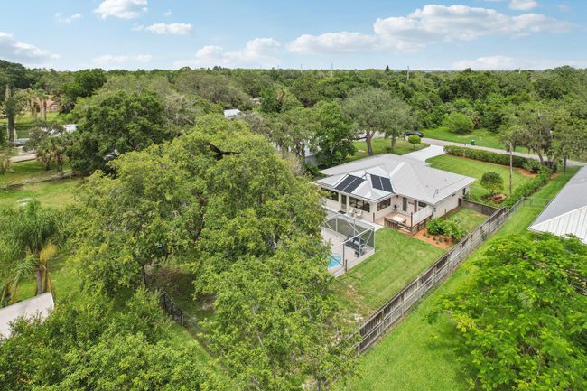 9830 Oak Trl, House other with 3 bedrooms, 3 bathrooms and null parking in Sebastian FL | Image 35