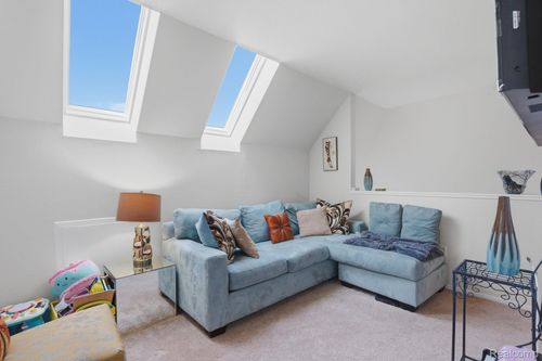 24642 Primrose Ln, Southfield, MI, 48033-4862 | Card Image