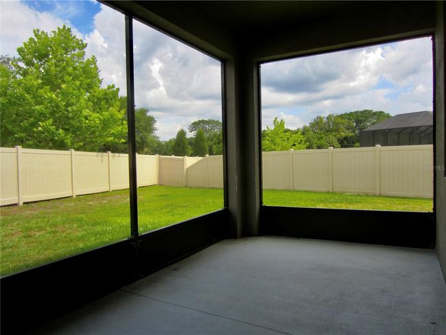 Back patio | Image 34