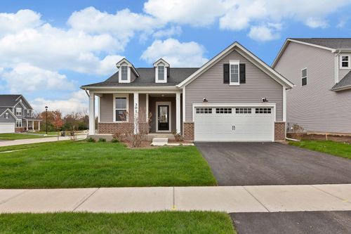 438 Schroeder Trl, Batavia, IL, 60510-1038 | Card Image