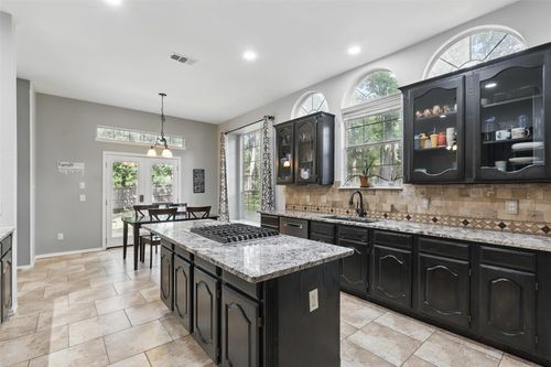 805 Red Oak Ct, Crowley, TX, 76036-3916 | Card Image