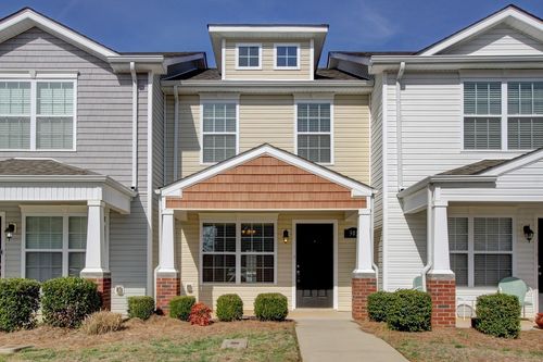 303 Sam Houston Cir, Clarksville, TN, 37040-5397 | Card Image