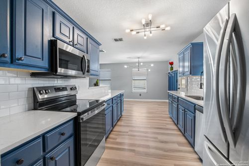 5742 Butch Cyn, San Antonio, TX, 78252-2258 | Card Image