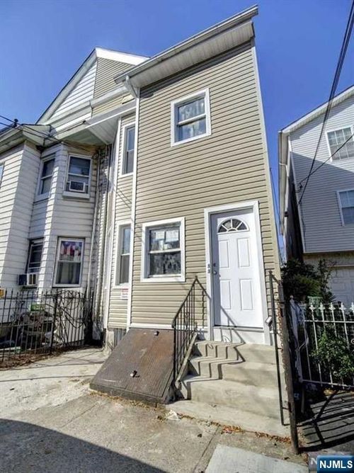 76 Highland Ave, Newark, NJ, 07104-1107 | Card Image