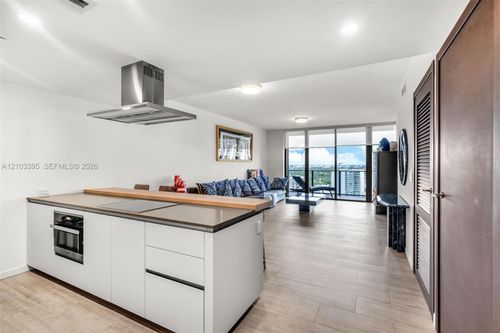 3110-1000 Brickell Plz, Miami, FL, 33131-3856 | Card Image