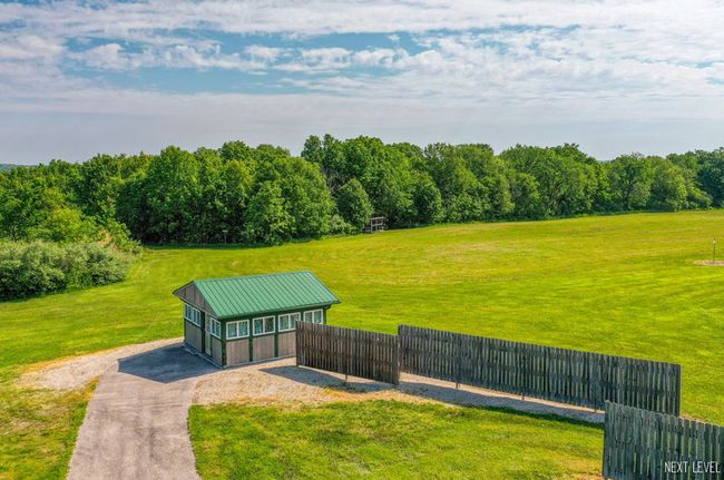 Shooting house w/built in gun racks | Image 12