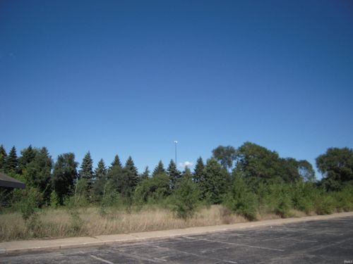 VL Windsor Court, Elkhart, IN, 46514 | Card Image