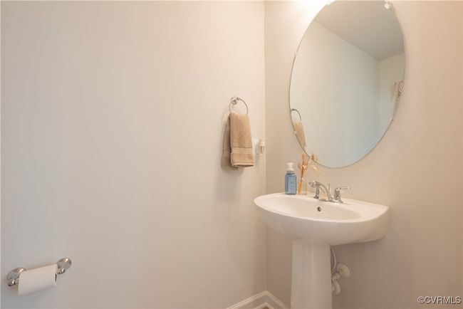 Bathroom with baseboards | Image 20