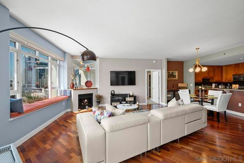 1205-700 W Harbor Dr, San Diego, CA, 92101-7756 | Card Image