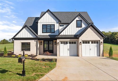 1348 Maple Chase Ln, Winston Salem, NC, 27106-9517 | Card Image